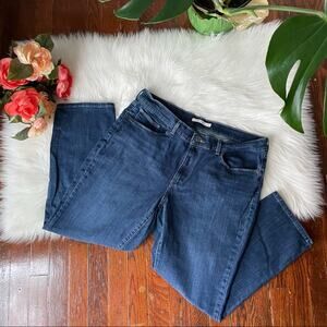 Levi’s Classic Straight Leg Jeans Size 16